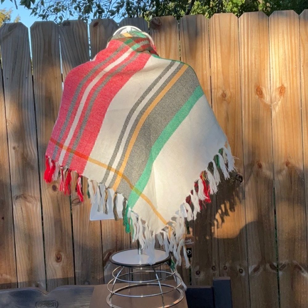 Take 50% OFF- New Direction Scarf, OS - Picture 4 of 5